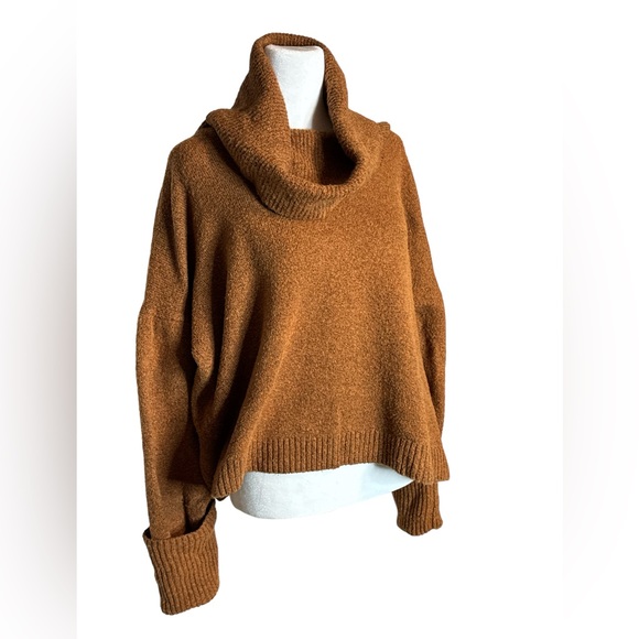 Chelsea 28 Oversized Turtleneck Sweater, Warm, Soft and Cozy, Copper, Sz XL - Picture 3 of 6
